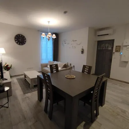 Apartment Le Romarin Classe 3 Etoiles *